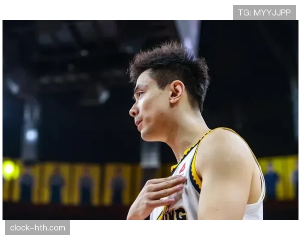 看赵继伟的私服照，随便一穿就像把我这月工资吃掉一半